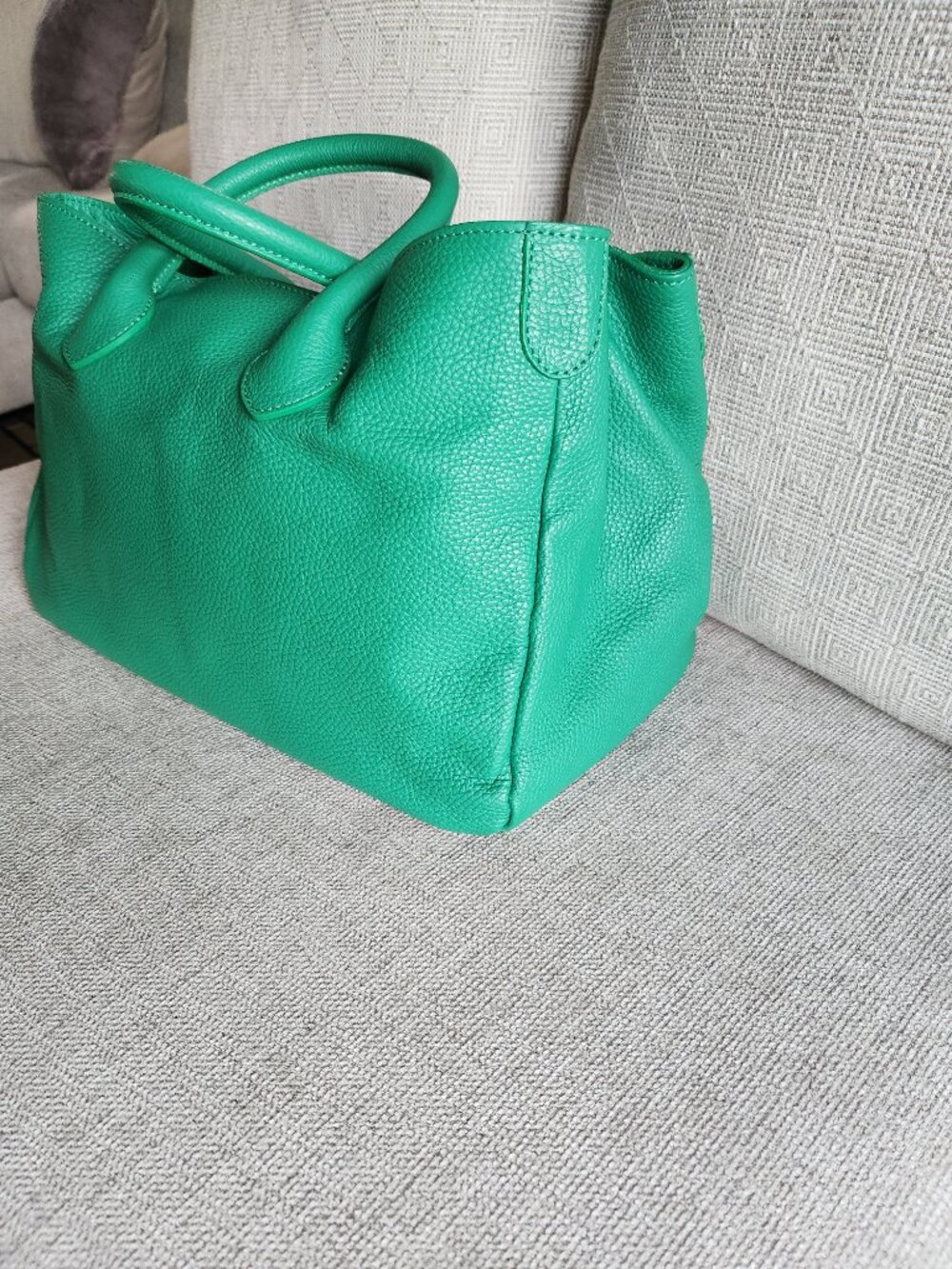 Mark & Graham Elisabetta slouchy tote Kelly Green Pebble leather with twill int - Picture 2 of 13